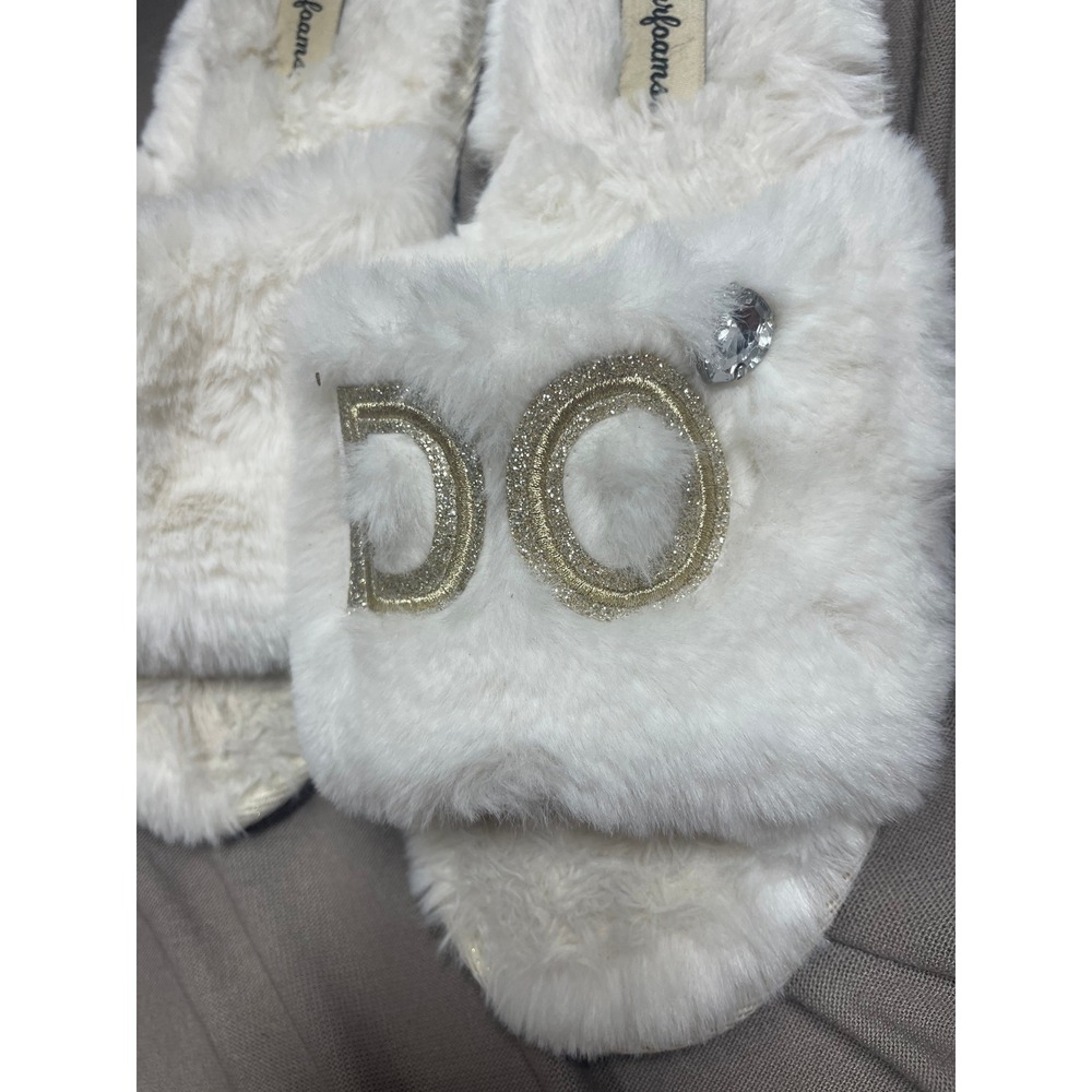 Dearfoams Slippers I Do Womens Size M 7-8 White Faux Fur‎ Slip On Bridal Slides - Picture 2 of 5